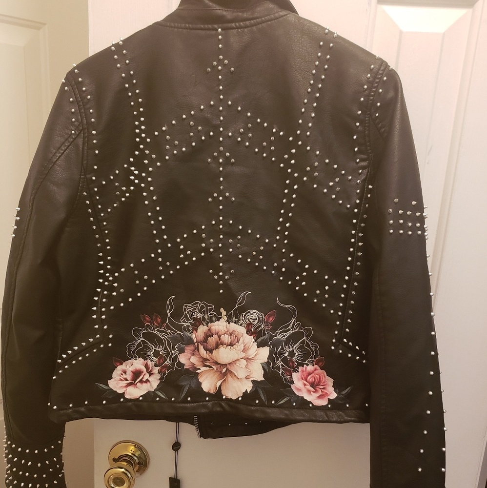 Leather jacket - Picture 2 of 3